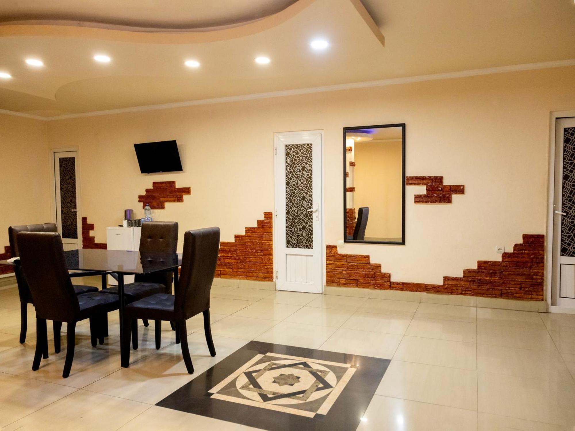 Comfort Hotel Erivan Exterior foto
